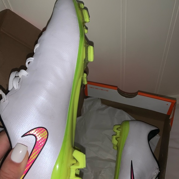 Nike Mercurial Cleats - Picture 4 of 4